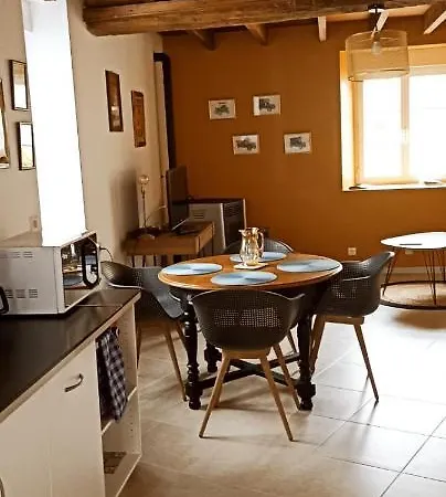 Du Pre Σπίτι διακοπών Gorron